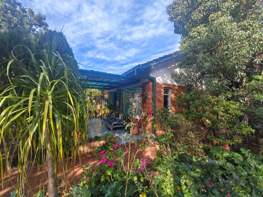 8 Bedroom Property for Sale in Fleurdal Free State